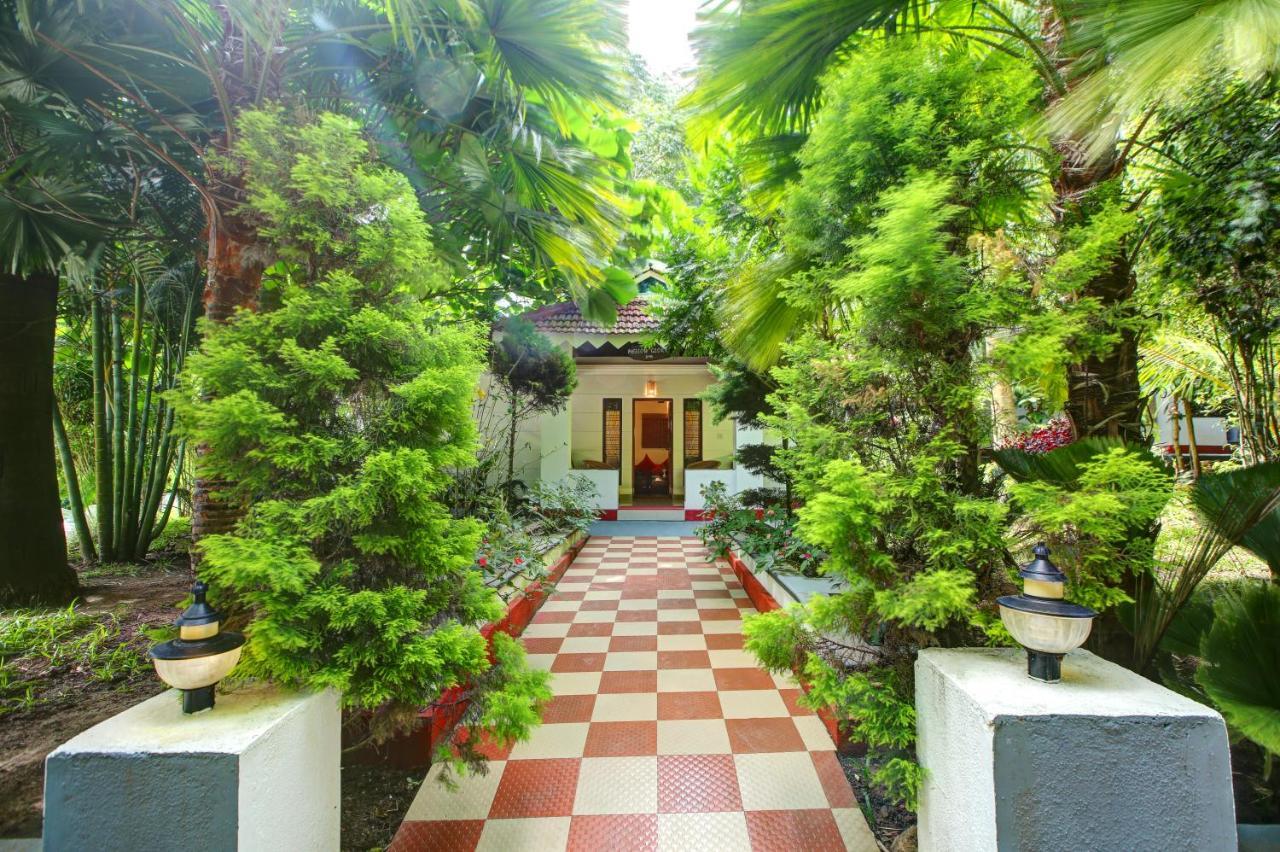 Gokulam Grand Resort & Spa, Coorg Kushālnagar Buitenkant foto