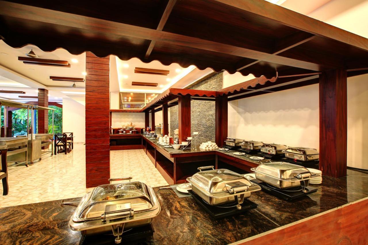 Gokulam Grand Resort & Spa, Coorg Kushālnagar Buitenkant foto