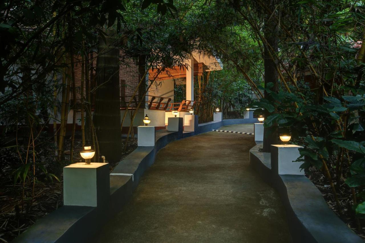Gokulam Grand Resort & Spa, Coorg Kushālnagar Buitenkant foto