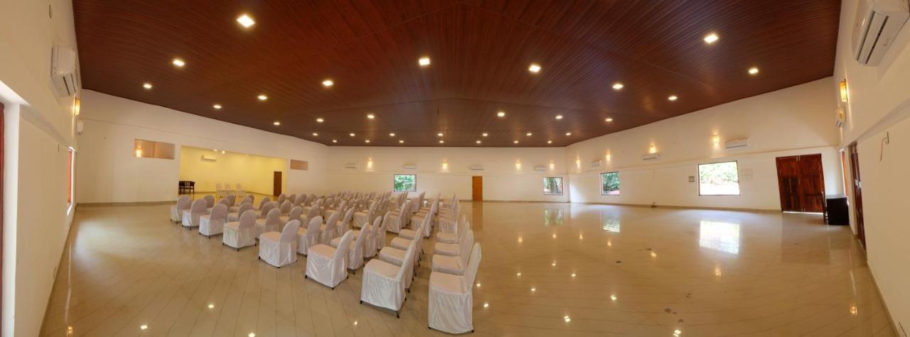 Gokulam Grand Resort & Spa, Coorg Kushālnagar Buitenkant foto