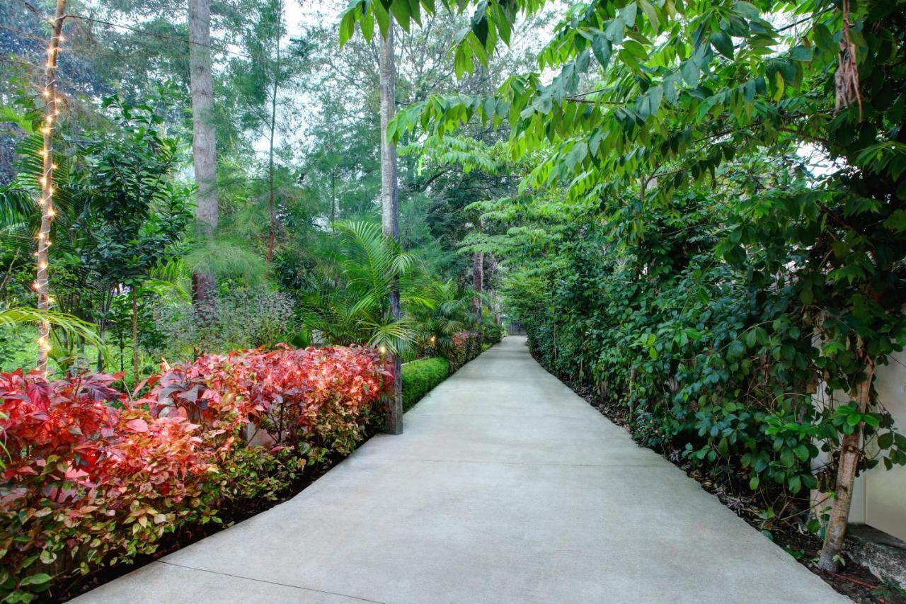 Gokulam Grand Resort & Spa, Coorg Kushālnagar Buitenkant foto